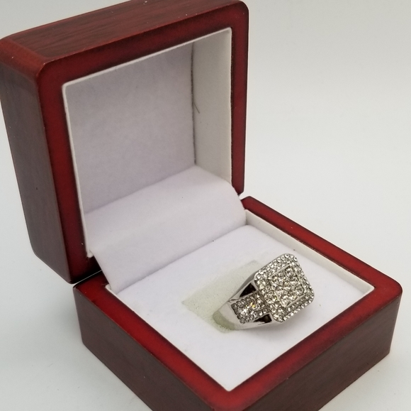 Mans Ring - Picture 2 of 3